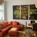 Ludwig\'S Nest