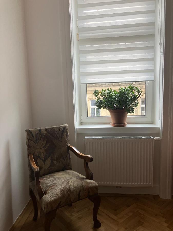 Ludwig's Nest *